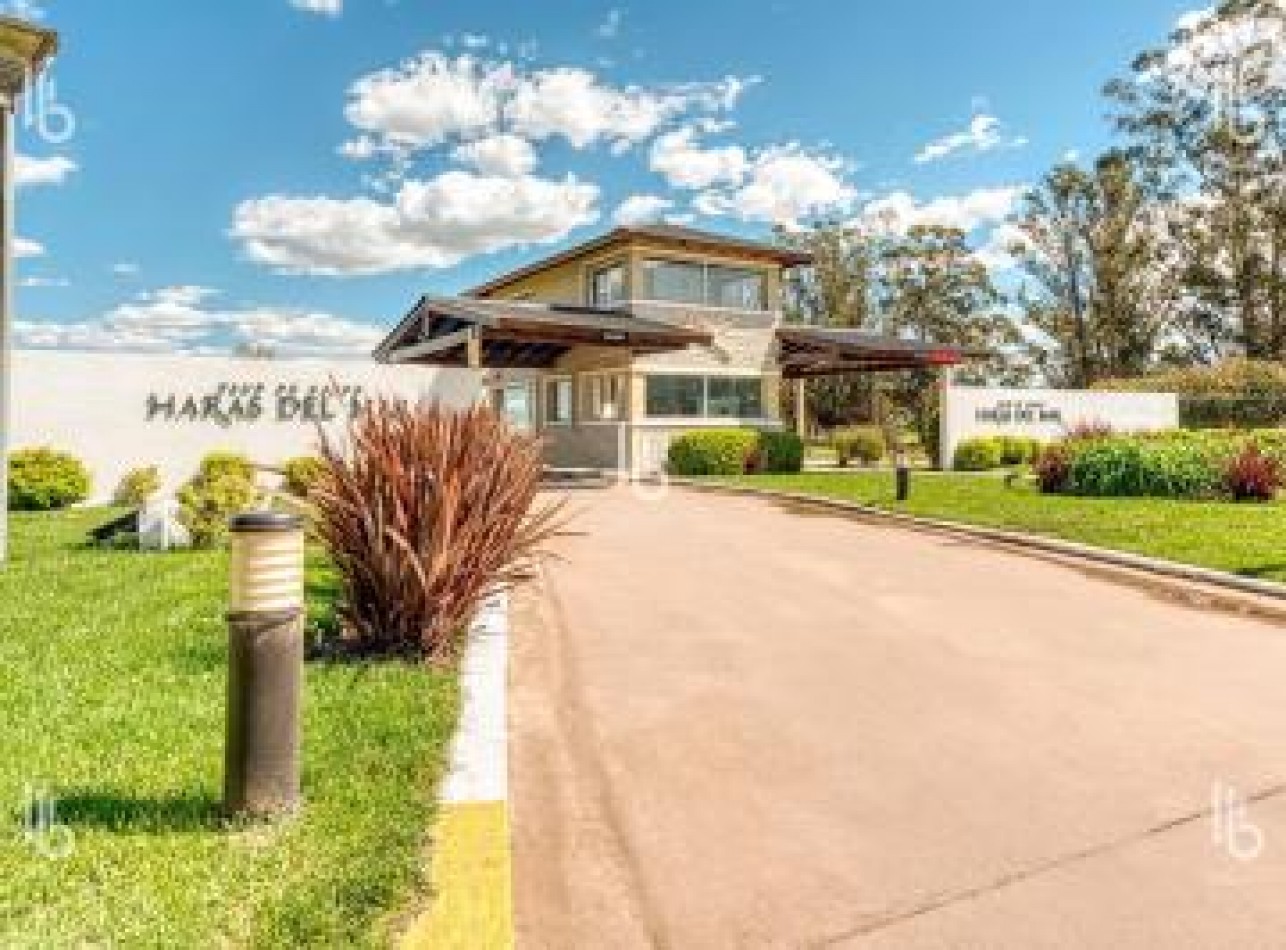 RETASADO LOTE AMPLIO EN BARRIO PRIVADO HARAS DEL MAR.