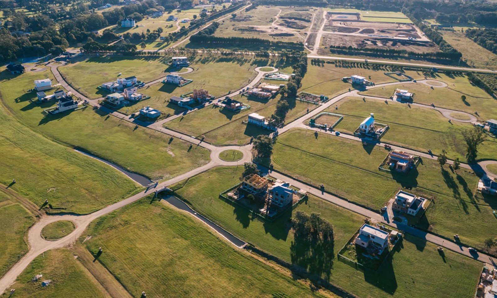 RETASADO LOTE AMPLIO EN BARRIO PRIVADO HARAS DEL MAR.
